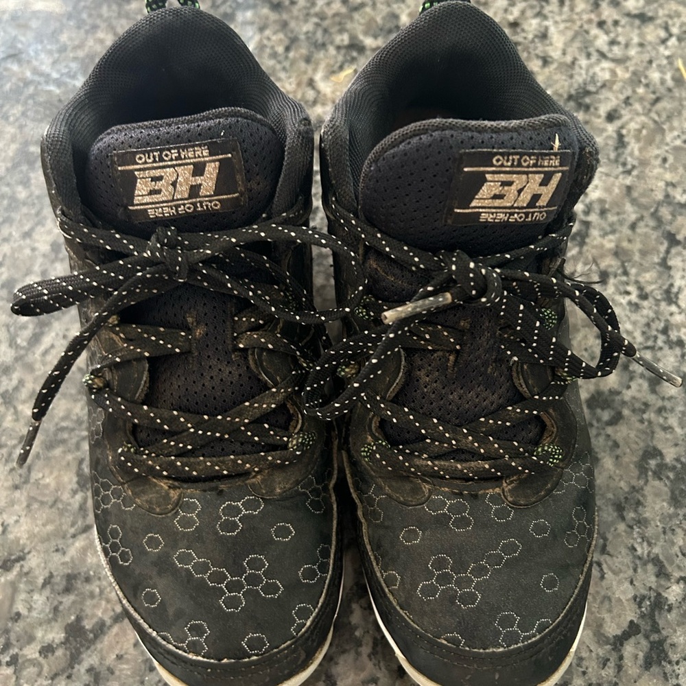 Boys baseball cleats